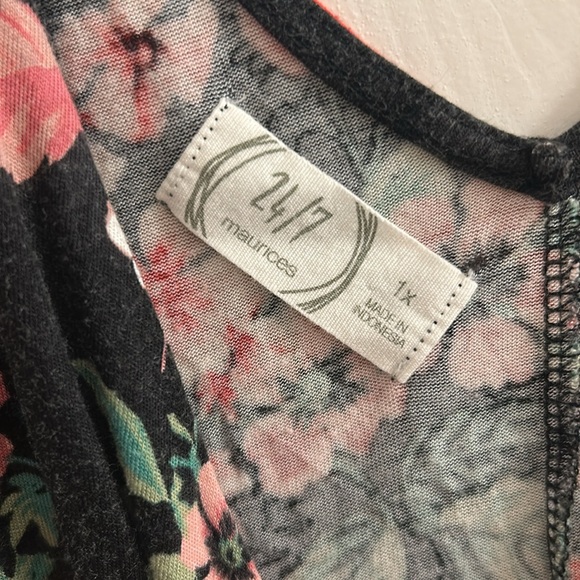 Maurice’s 24/7 faux wrap midi dress. Floral. Size 1x - Picture 2 of 3